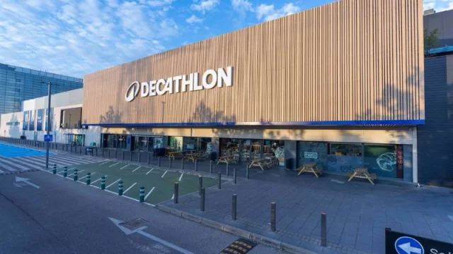 Decathlon inicia la transformación de sus tiendas con la nueva imagen de marca en España (San Sebastián de los Reyes, Madrid, será la primera tienda en estrenarla)