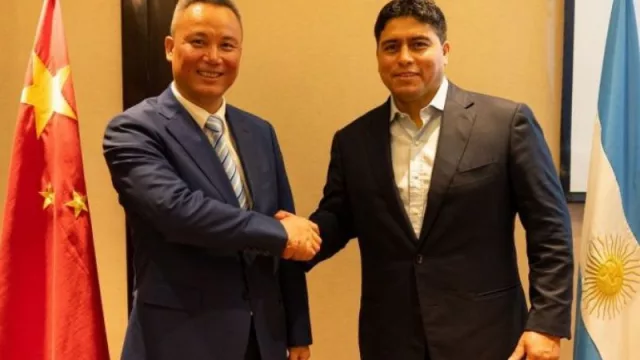 Santa Cruz avanza en potenciar la industria pesquera (con la ayuda de una empresa China)