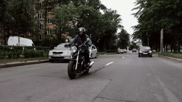 Argentina llega a un parque total de 7 millones de motos circulando (2024 cierra por arriba del 2023, con casi 500.000 unidades)