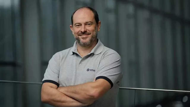 ¿Check-in digital con vista al Nahuel Huapi? (el roadshow de TOTVS aterriza en Bariloche con soluciones tech para hoteleros argentinos)