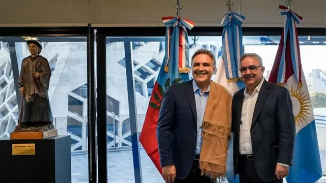 Llaryora propone convertir la minería en una política de estado federal