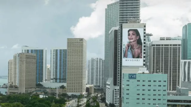 La superioridad estratégica del OOH/DOOH: mitos destruidos, datos expuestos y el futuro de la atención (parte II)