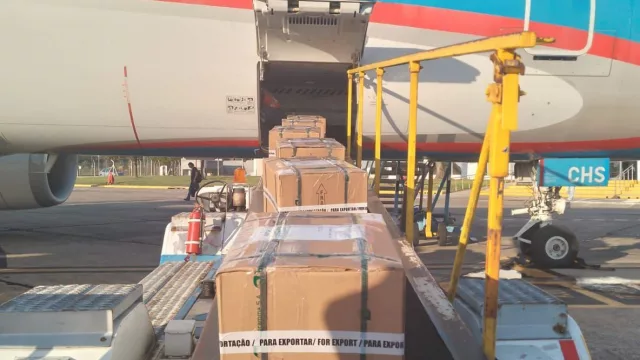 El Aeropuerto de Santa Fe también exporta (fermentos lácteos, directo a Paraguay)